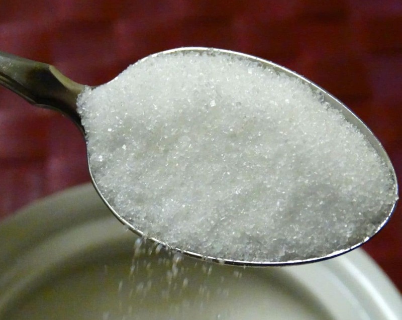 zucchero-o-saccarosio-controindicazioni
