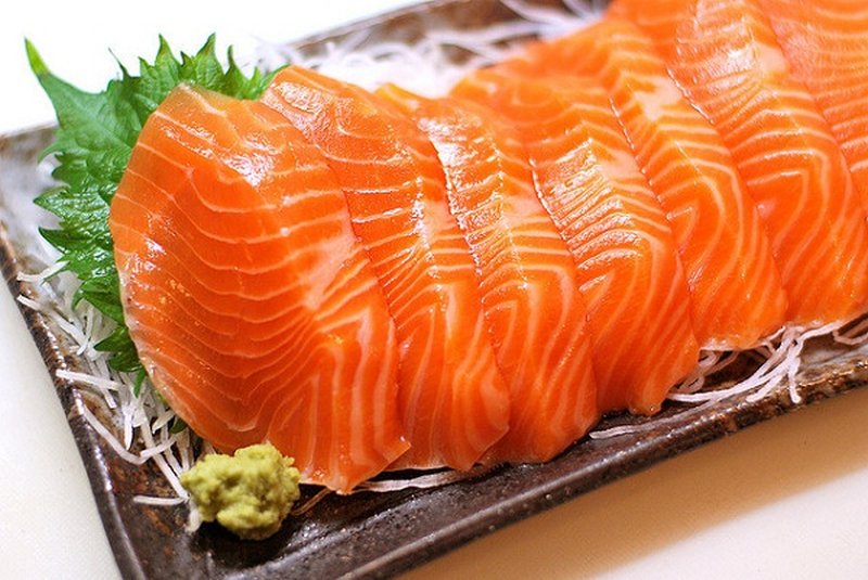 sashimi-salmone